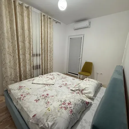 By The Apartamento Durrës