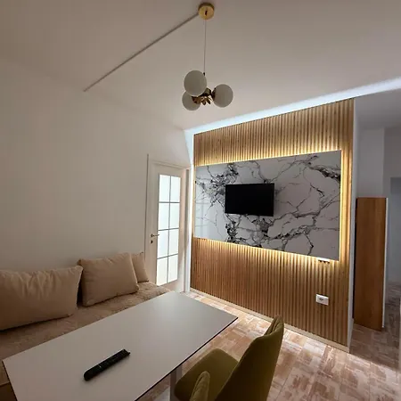 Apartamento By The Durrës